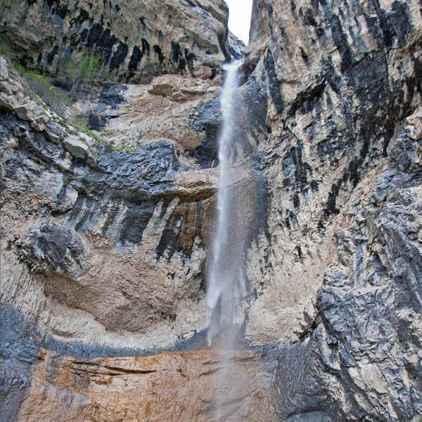 Shakhot Waterfall